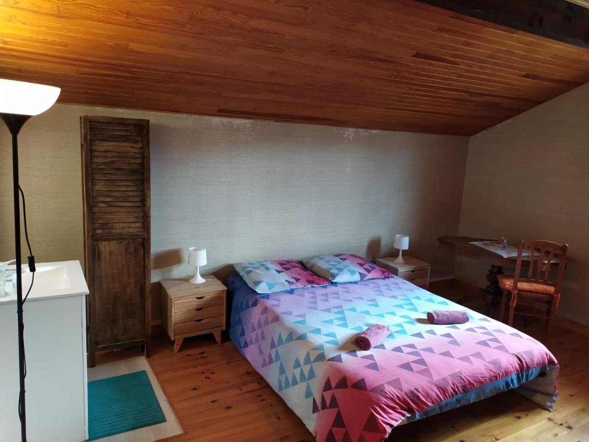Chardon Bleu Appartement Chambre Cuisine Coin A Manger Sanitaires Salle D'Eau Barcelonnette Luaran gambar